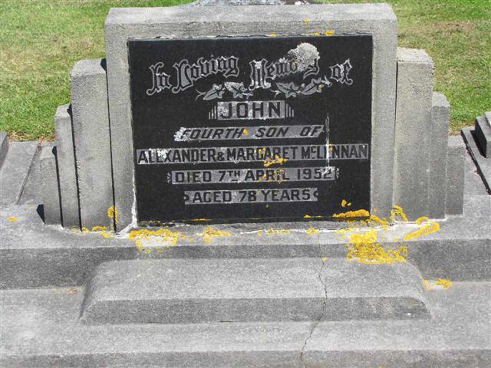 Photo of headstones/John McLennan died 1952 hdstn Invercargill